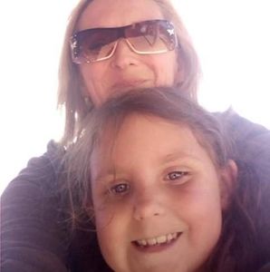 Meet your Posher, Hillary